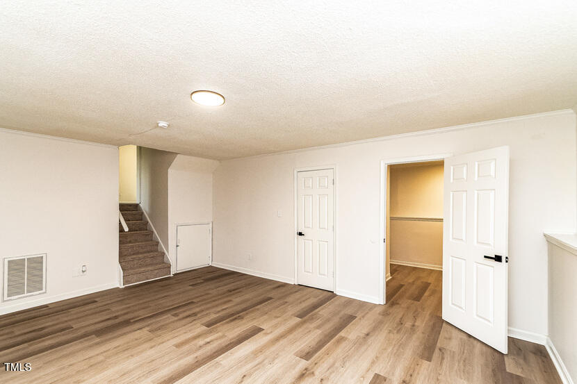 31 S Angela Circle