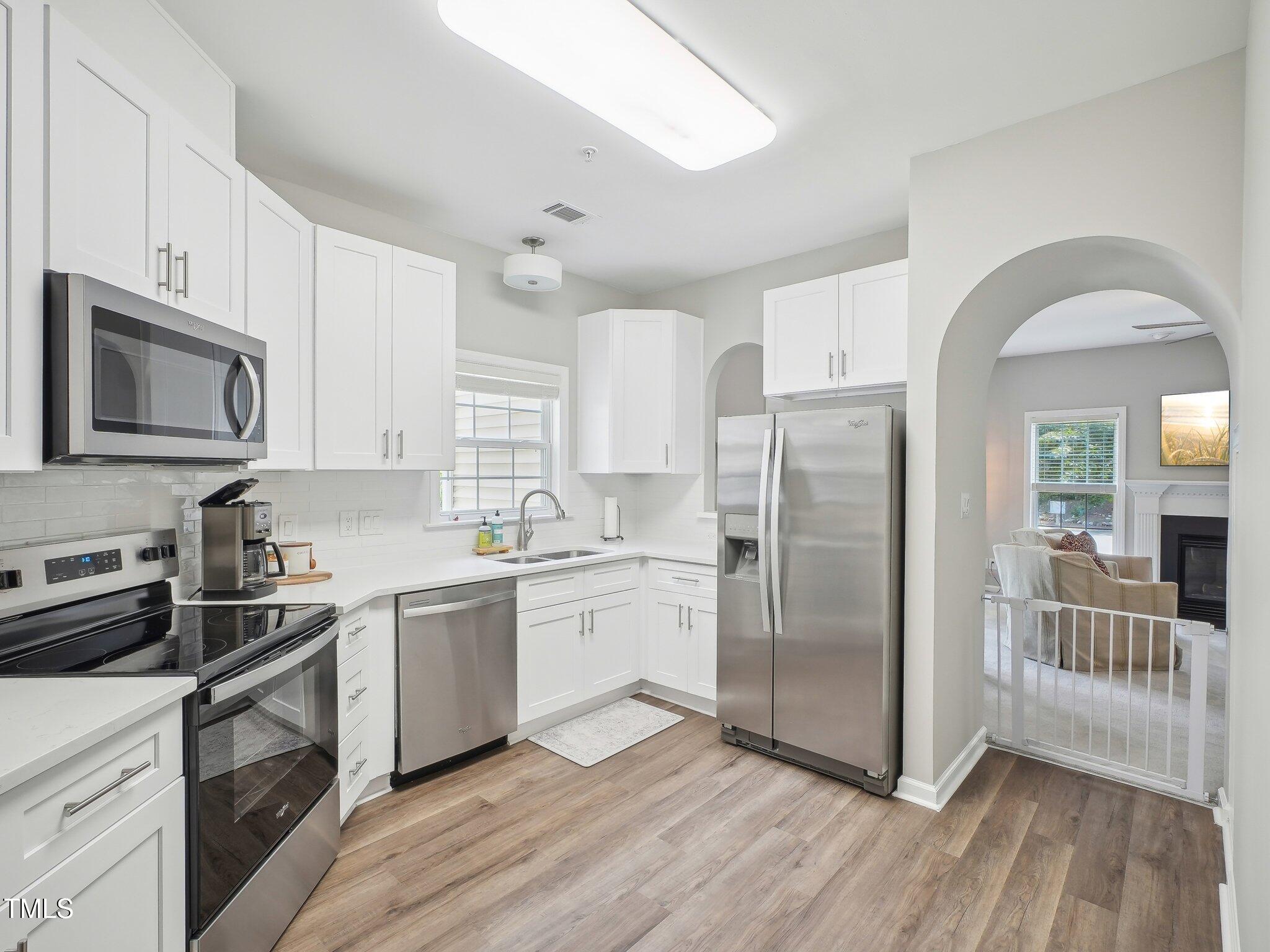 922 Glenolden Court