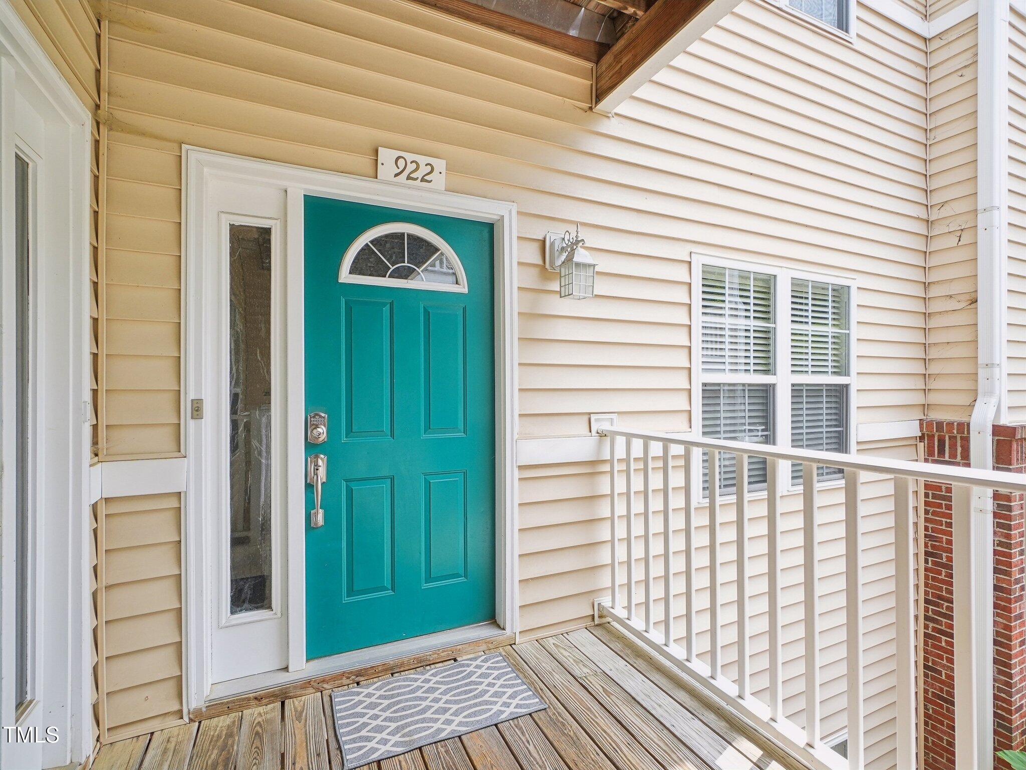 922 Glenolden Court