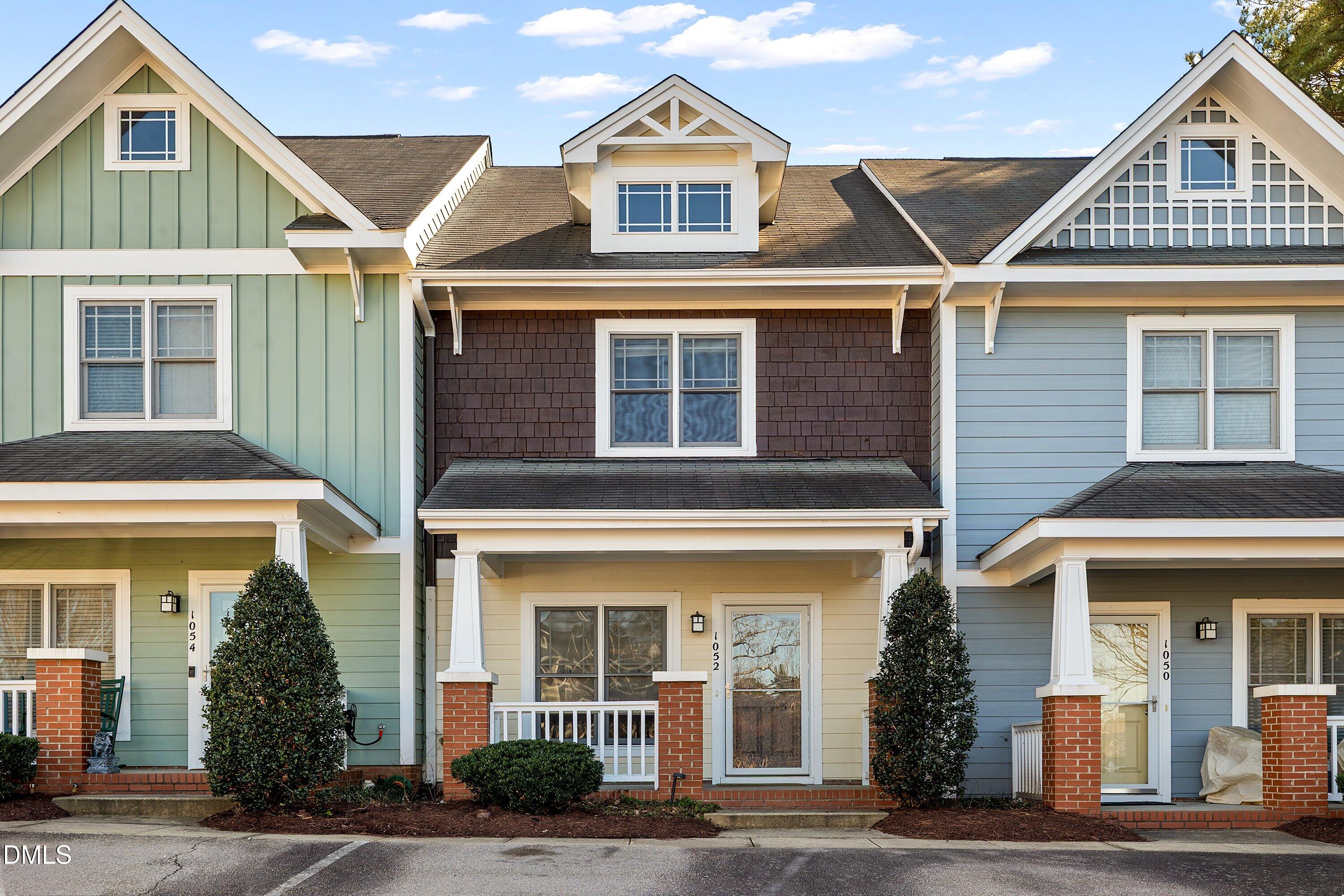 1052 Mica Lamp Court