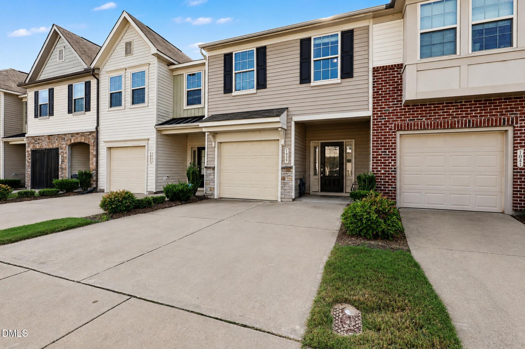1039 Grand Ridge Drive