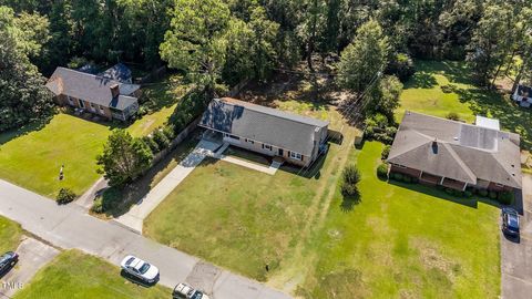 A home in La Grange