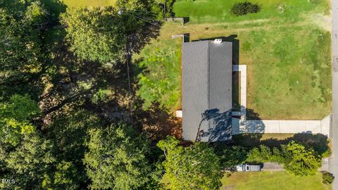 A home in La Grange