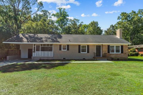 A home in La Grange