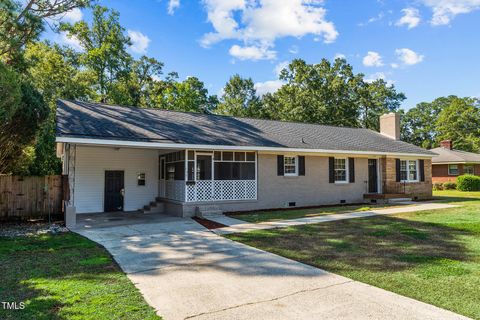 A home in La Grange