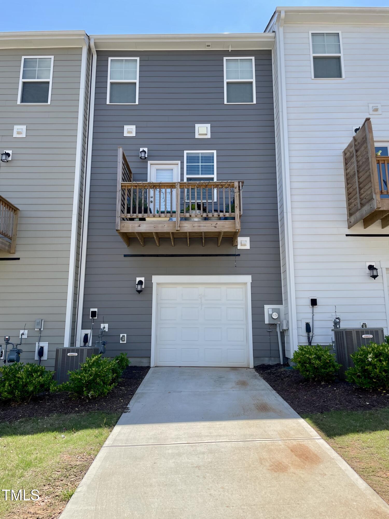 738 Cormiche Lane
