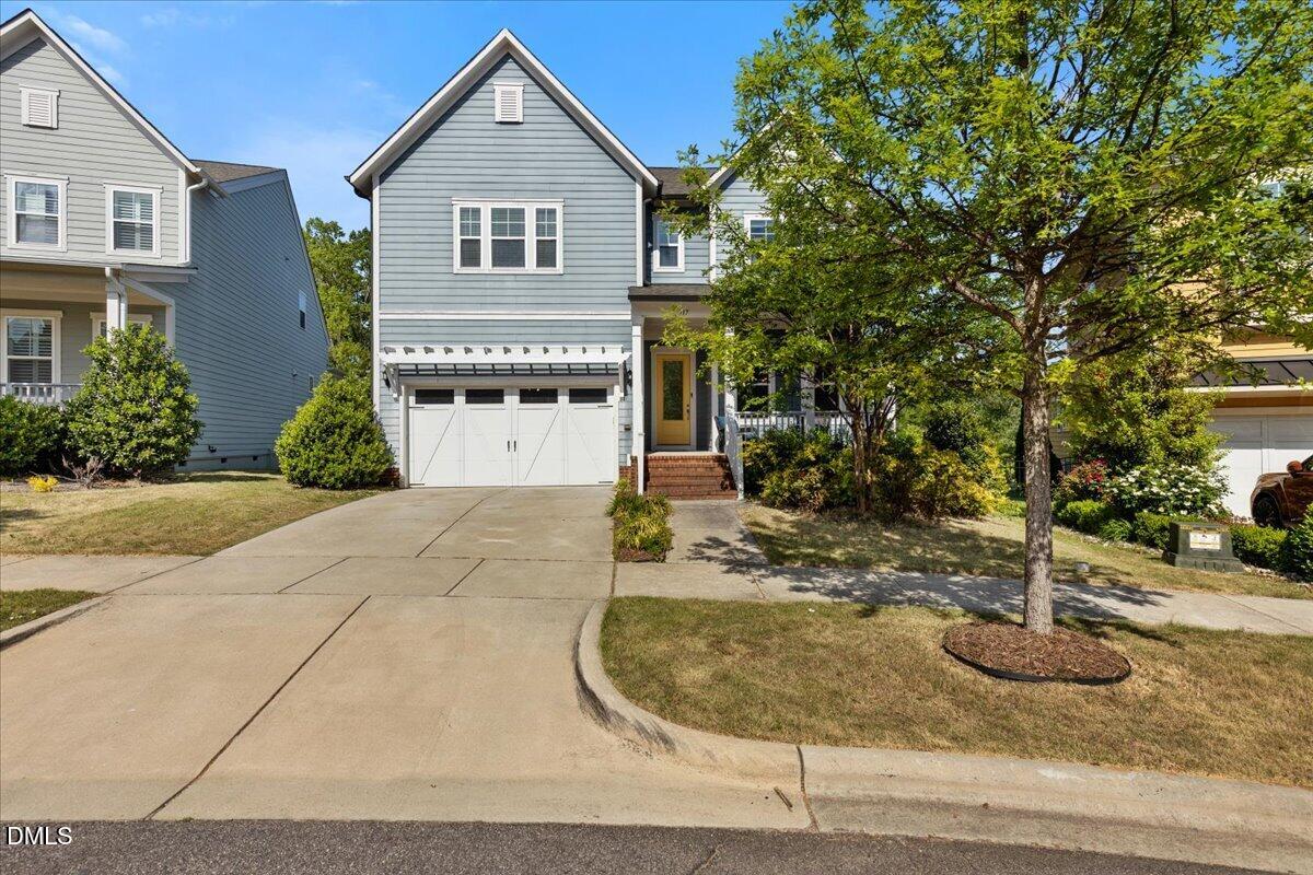 717 Lake Holding Street