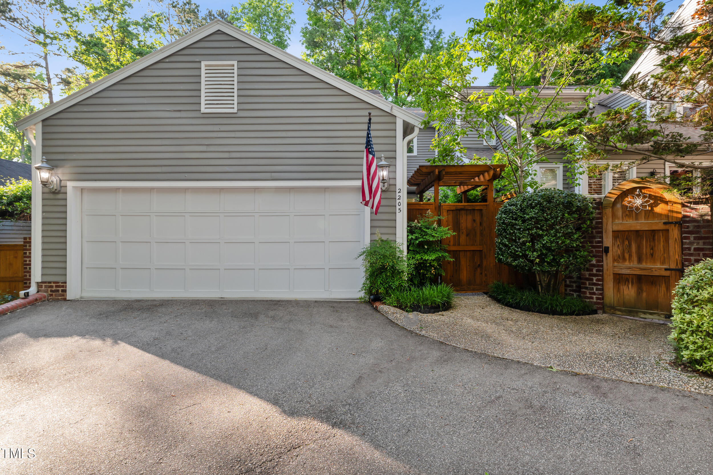 2205 Landings Way