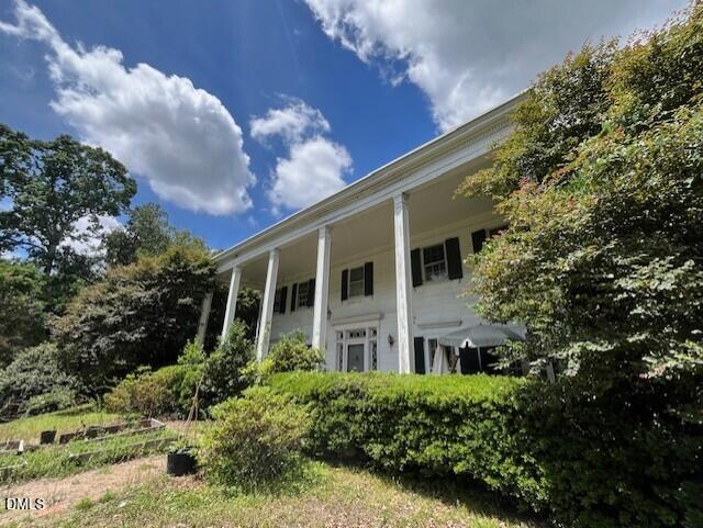 105 W Knox Street
