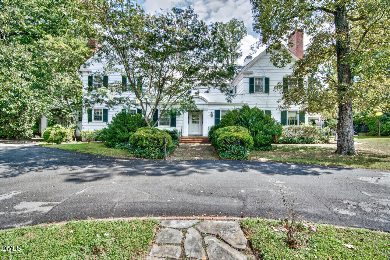 105 W Knox Street