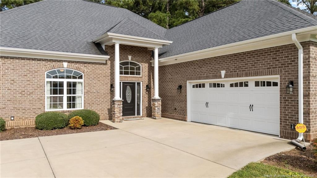 105 Waterfall Lane