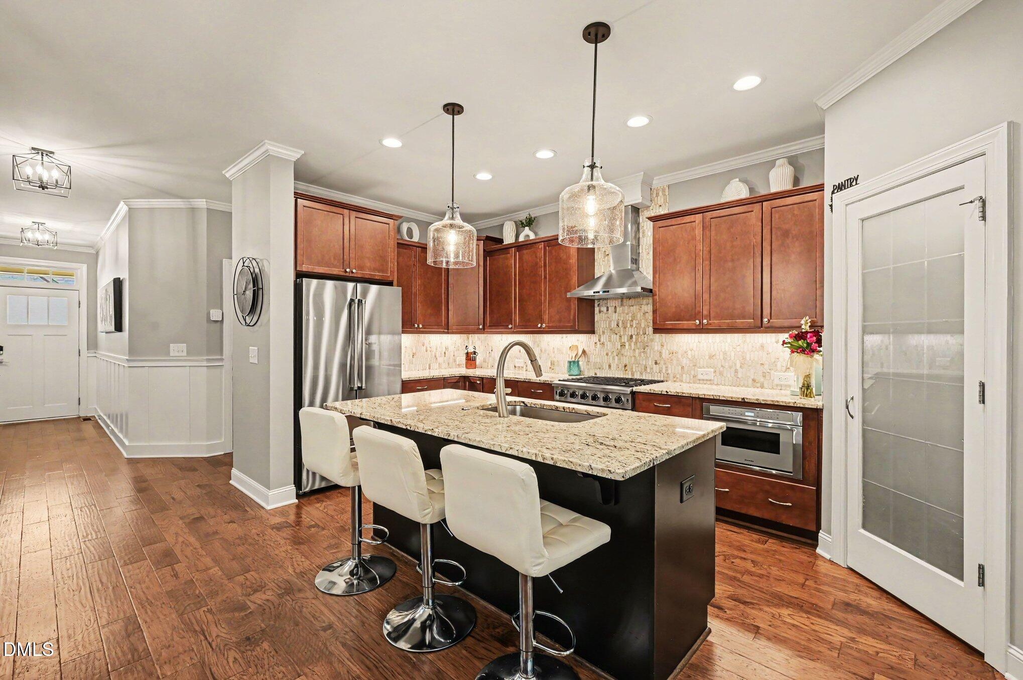 712 Goldenview Acres Court
