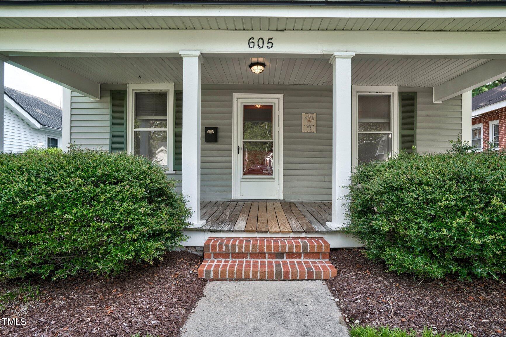 605 Saint David Street