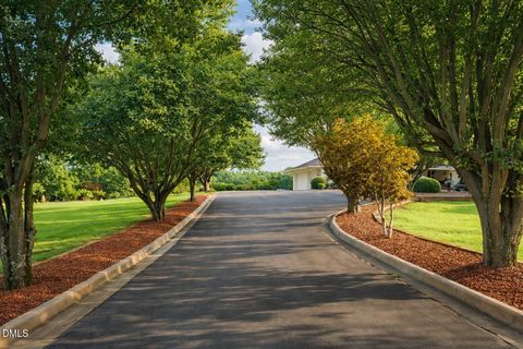 474 E Barefoot Road Newton Grove NC 28366