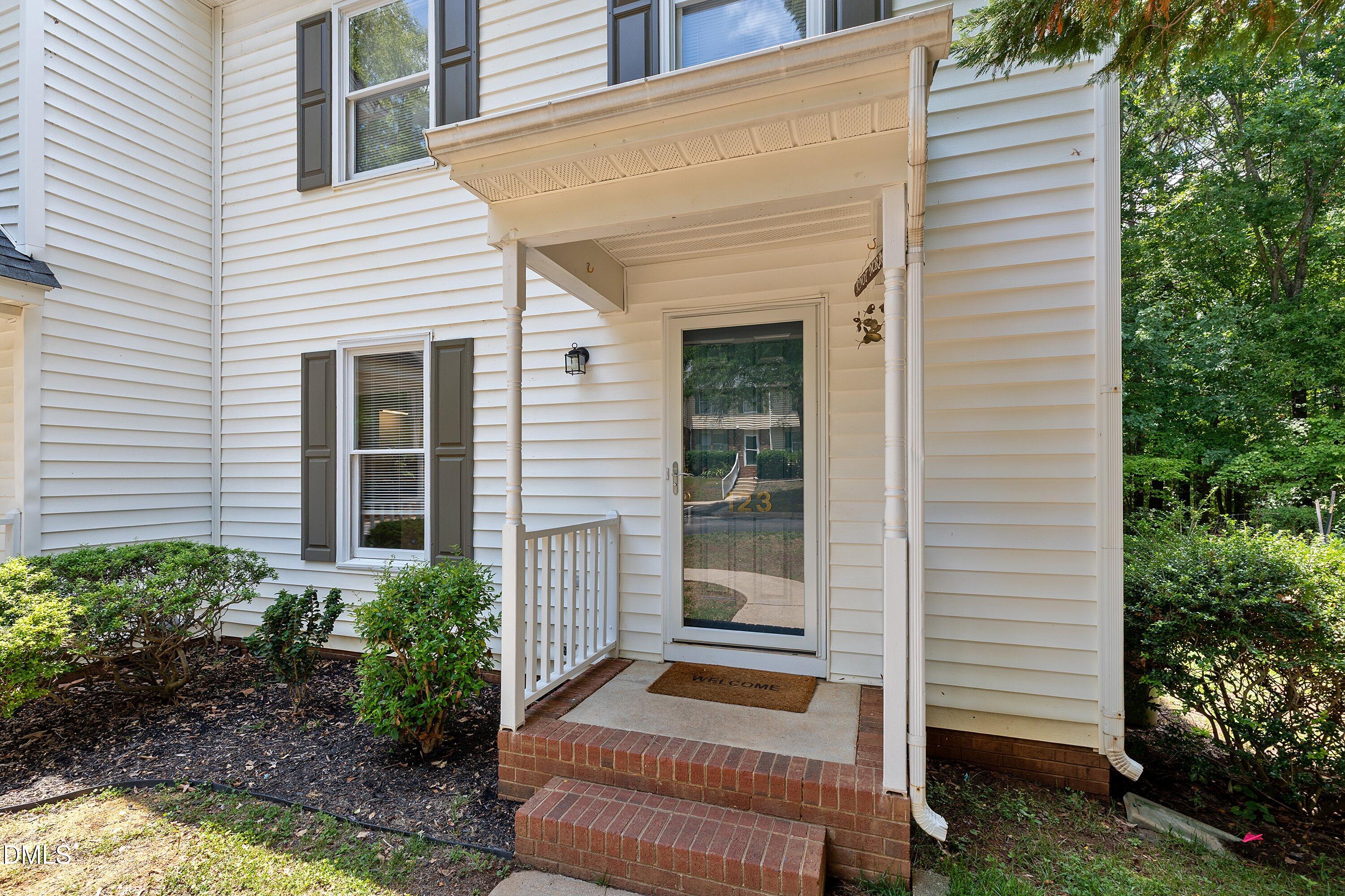 123 Luxon Place