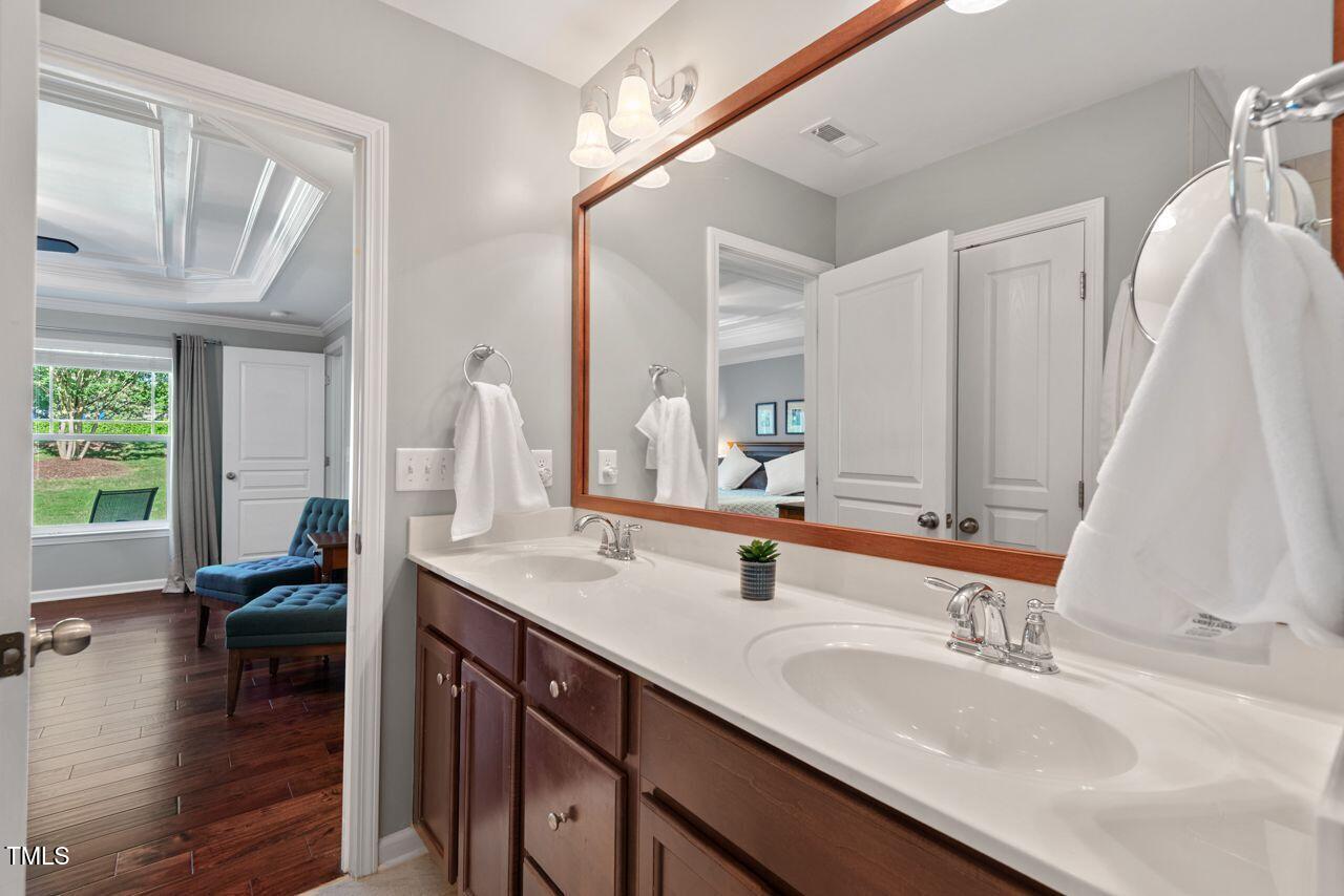 Hillsborough, North Carolina 27278, United States, 4 Bedrooms Bedrooms, ,3 BathroomsBathrooms,Residential,Pending,141377