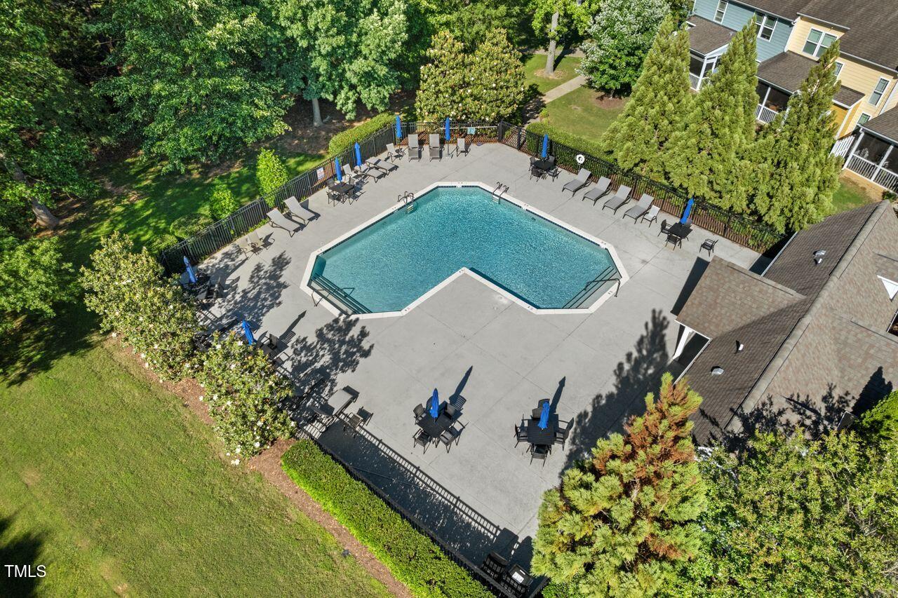 Hillsborough, North Carolina 27278, United States, 4 Bedrooms Bedrooms, ,3 BathroomsBathrooms,Residential,Pending,141377