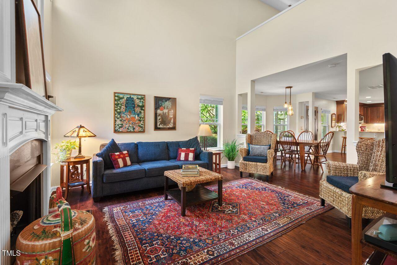 Hillsborough, North Carolina 27278, United States, 4 Bedrooms Bedrooms, ,3 BathroomsBathrooms,Residential,Pending,141377