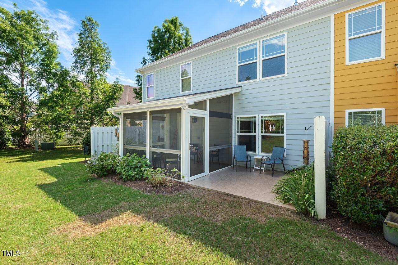 Hillsborough, North Carolina 27278, United States, 4 Bedrooms Bedrooms, ,3 BathroomsBathrooms,Residential,Pending,141377