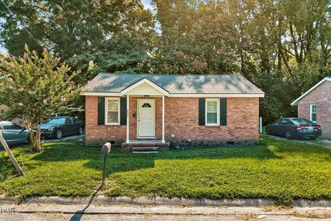 606 Hugh Street Goldsboro NC 27530