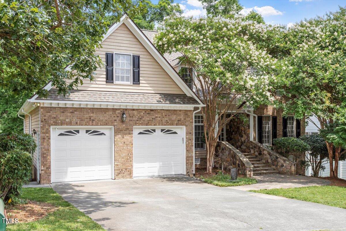 1211 E Pointe Drive