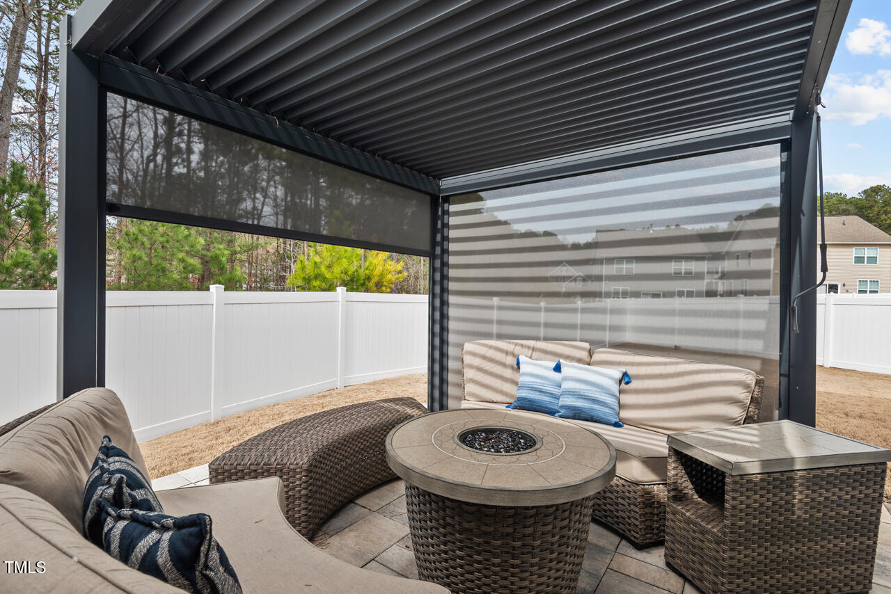 Durham, North Carolina 27703, United States, 4 Bedrooms Bedrooms, ,3 BathroomsBathrooms,Residential,Pending,88262