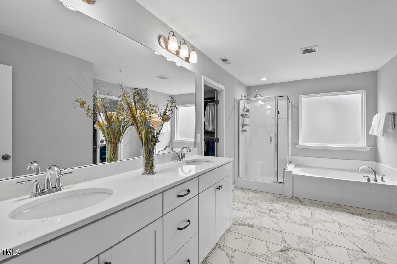 Durham, North Carolina 27703, United States, 4 Bedrooms Bedrooms, ,3 BathroomsBathrooms,Residential,Pending,88262