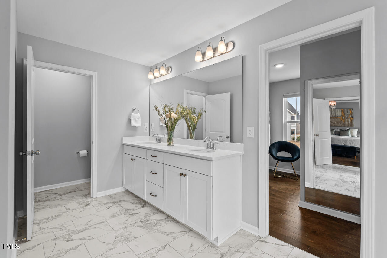 Durham, North Carolina 27703, United States, 4 Bedrooms Bedrooms, ,3 BathroomsBathrooms,Residential,Pending,88262