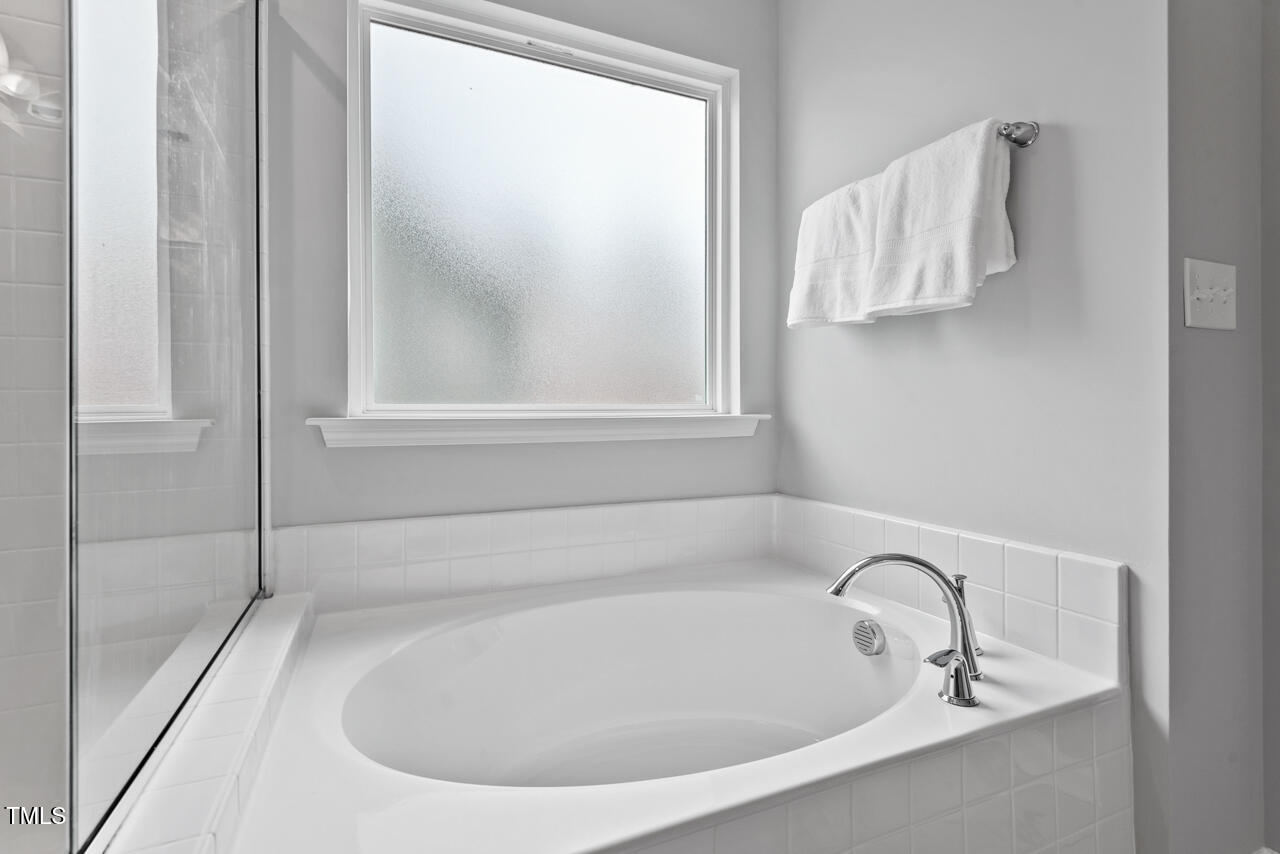 Durham, North Carolina 27703, United States, 4 Bedrooms Bedrooms, ,3 BathroomsBathrooms,Residential,Pending,88262