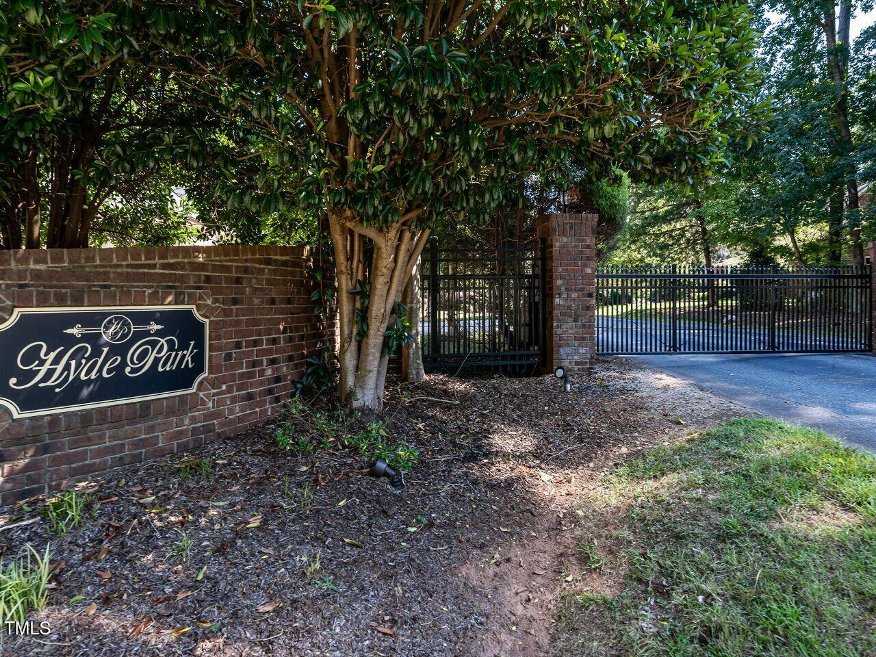 Raleigh, North Carolina 27613, United States, 4 Bedrooms Bedrooms, ,4 BathroomsBathrooms,Residential,Active,207560