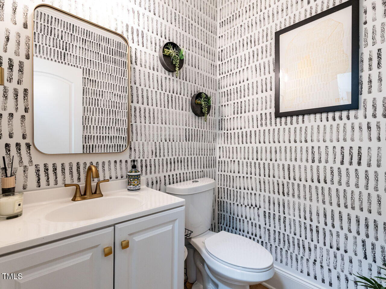 Raleigh, North Carolina 27613, United States, 4 Bedrooms Bedrooms, ,4 BathroomsBathrooms,Residential,Active,207560