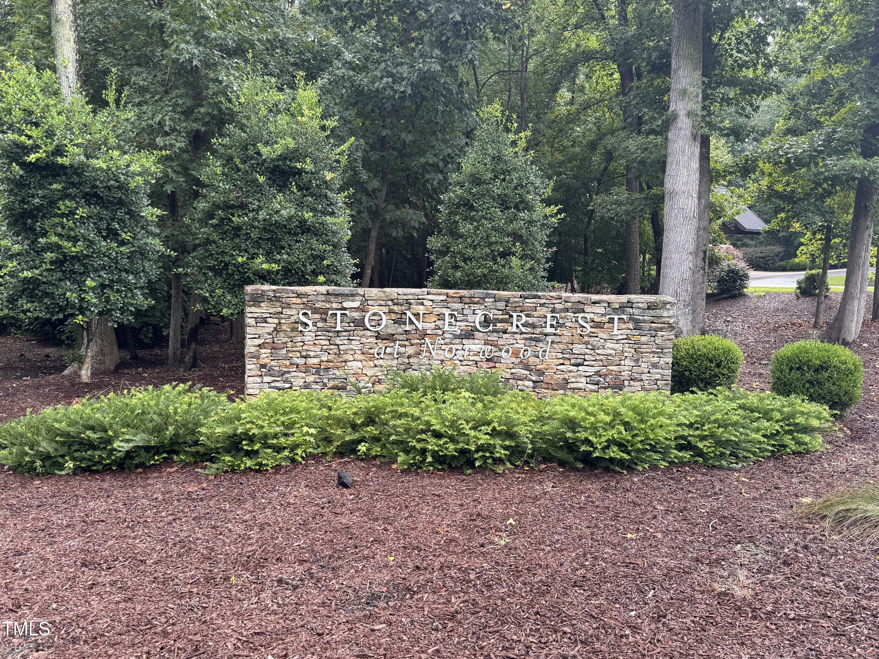 75 Kenwood Lane
