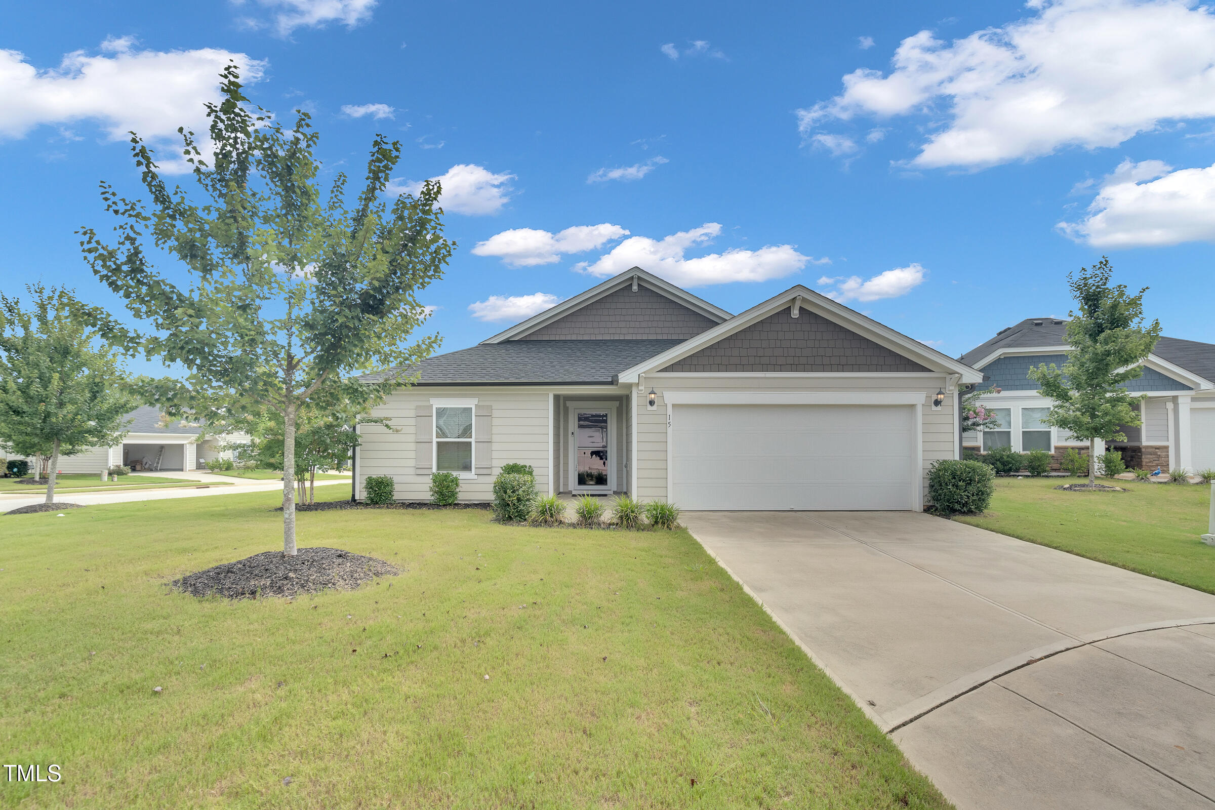 15 Iris Drive