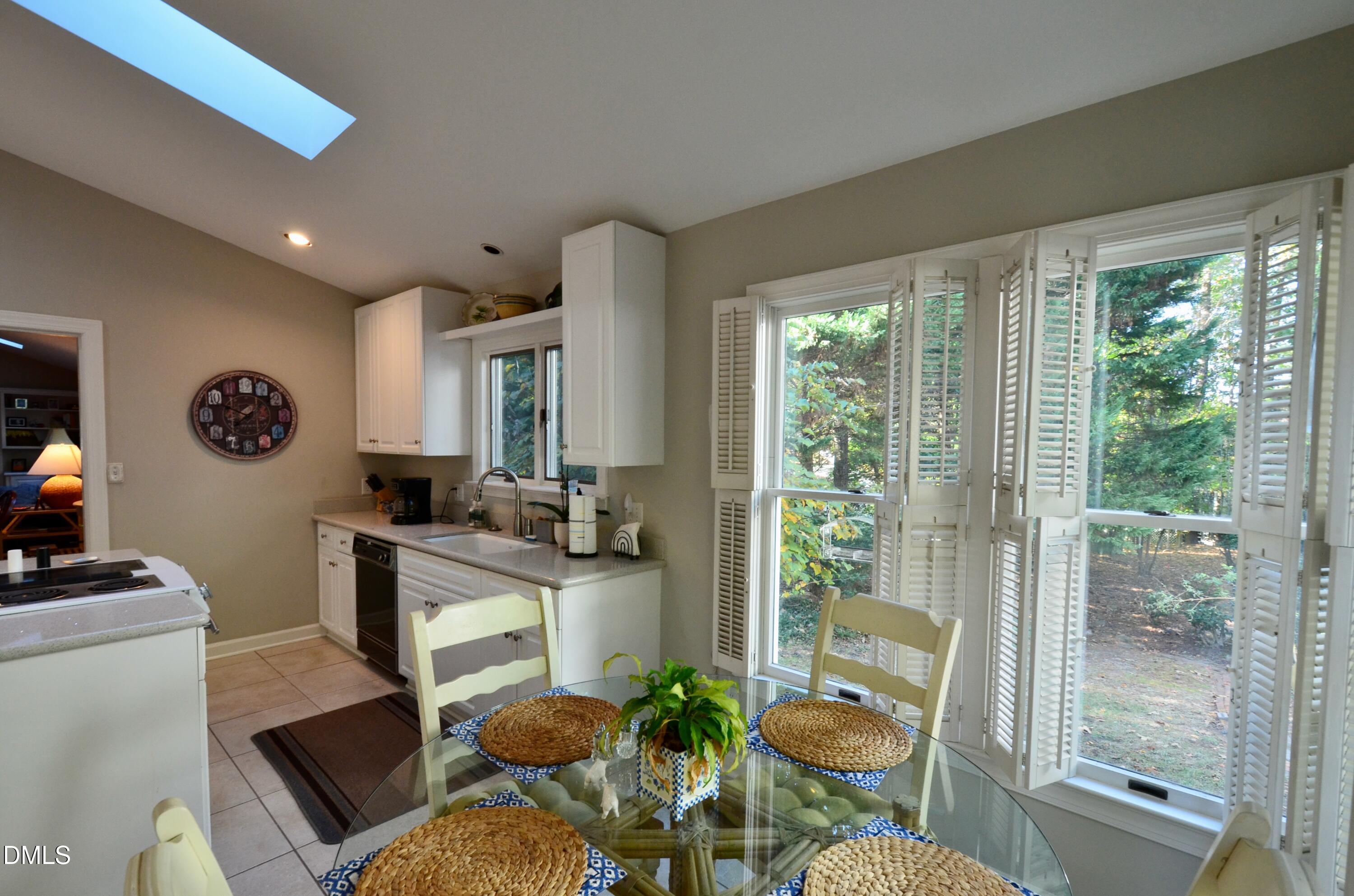 531 Weathersfield