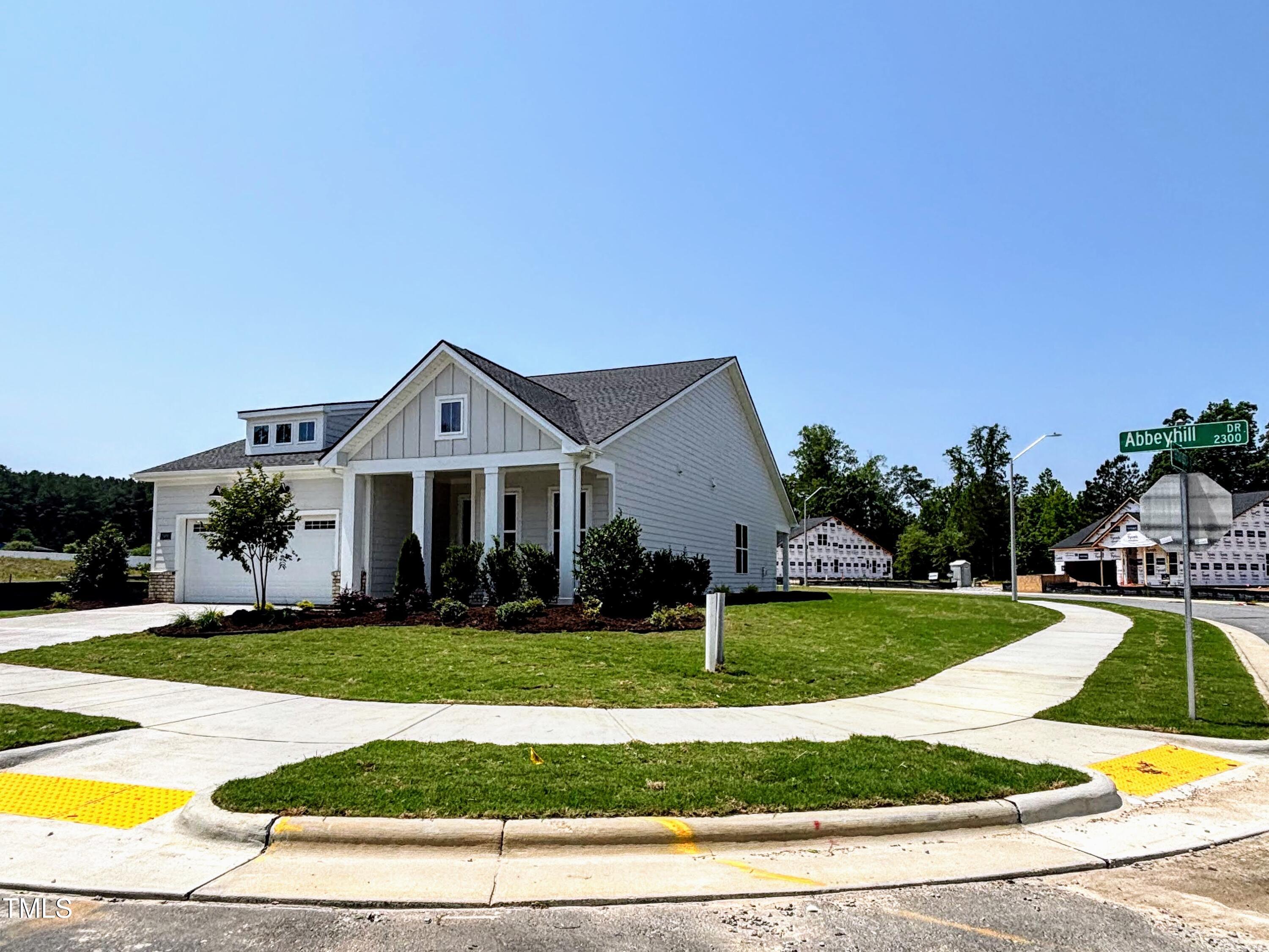 2400 Abbeyhill Drive 36