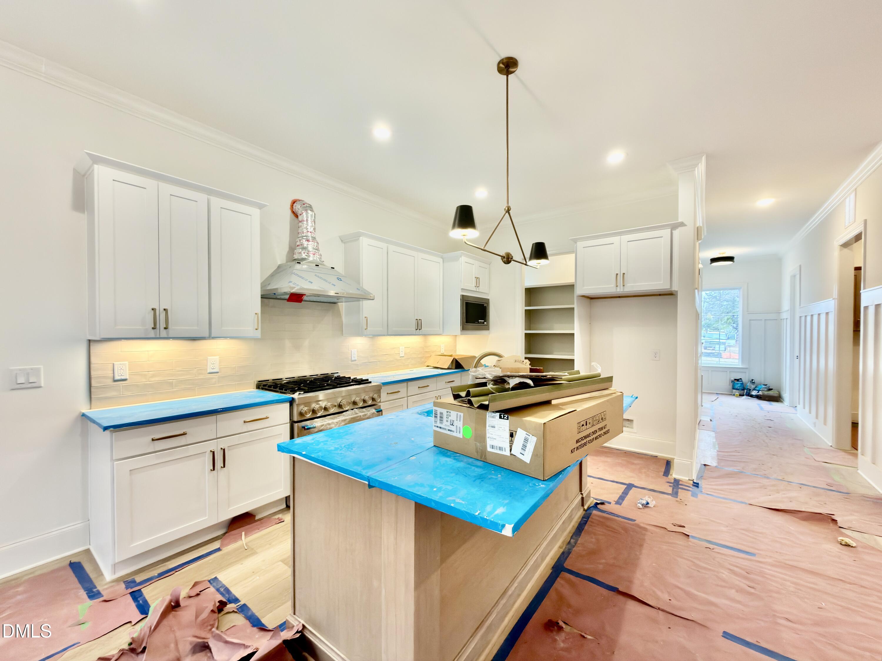 3828 Coach Lantern Avenue