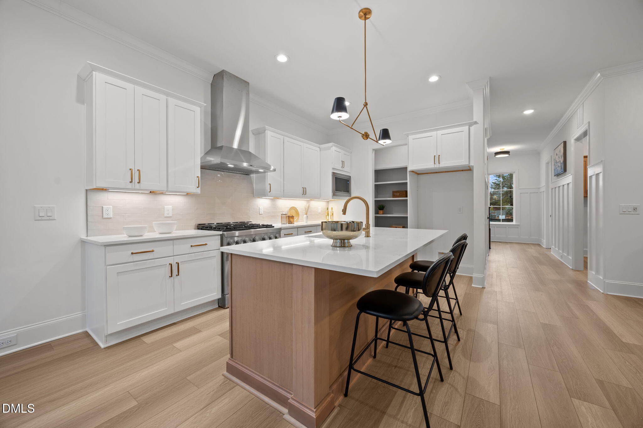 3828 Coach Lantern Avenue