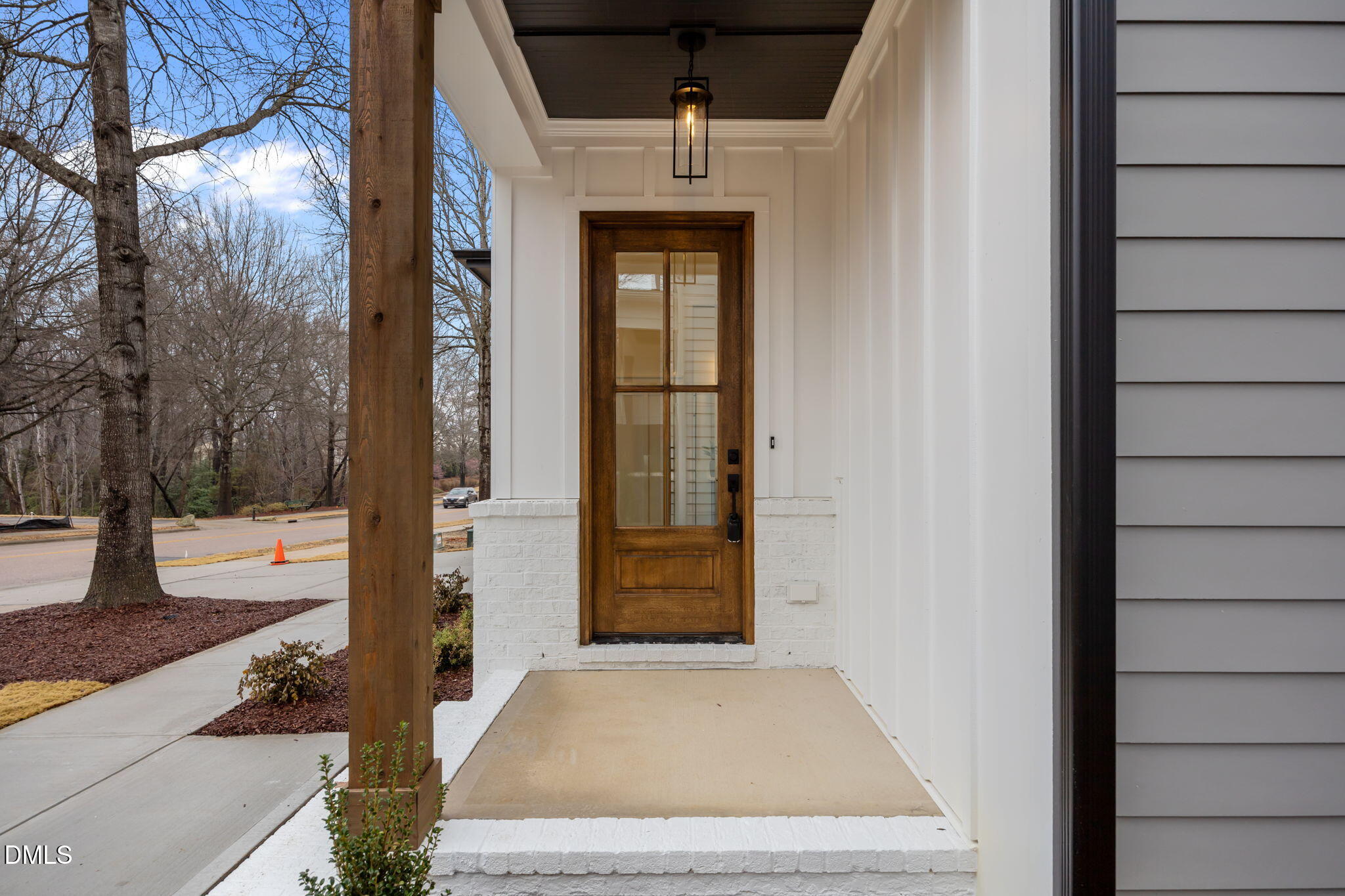 3828 Coach Lantern Avenue