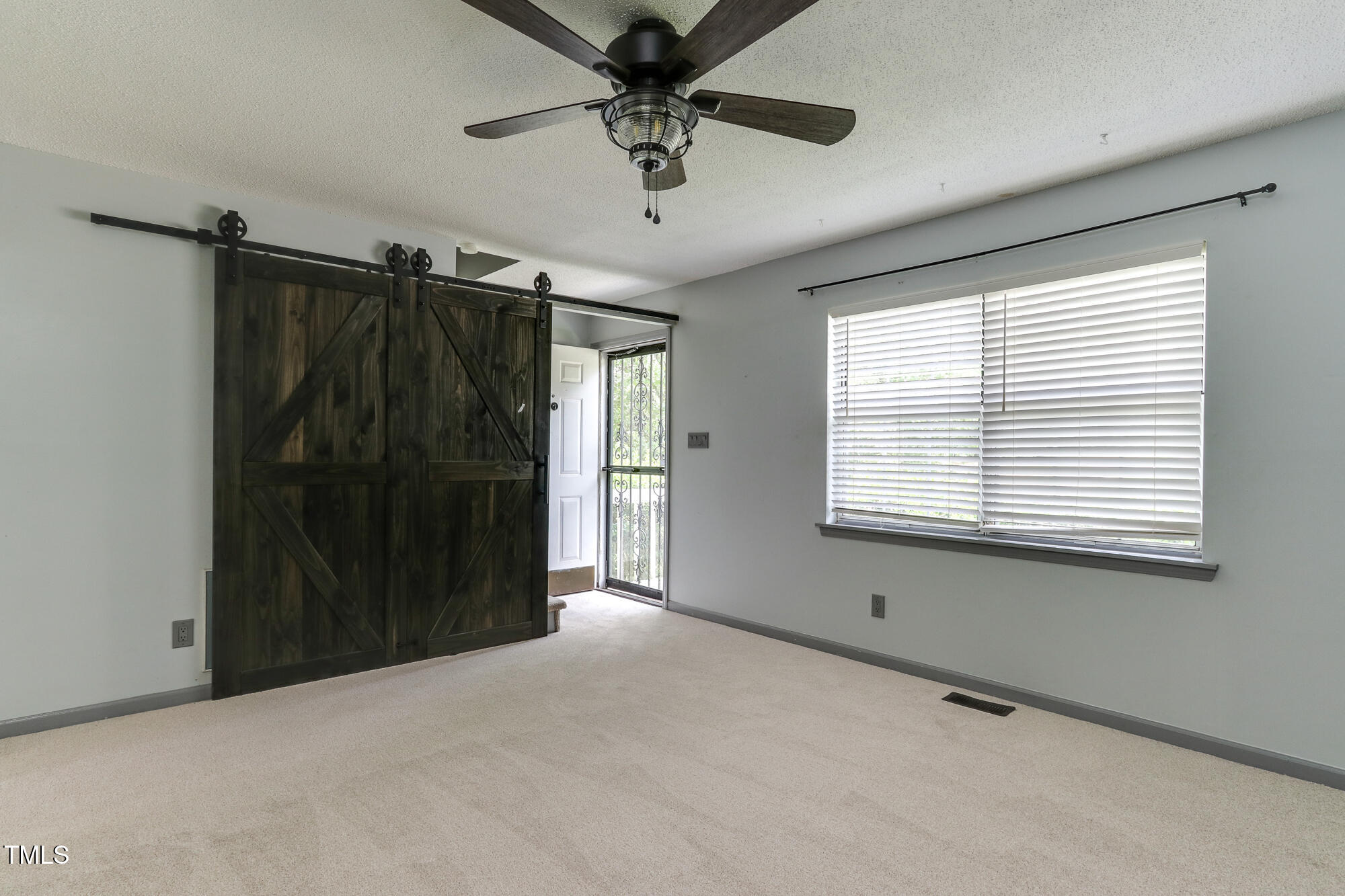 2806 Ross Road