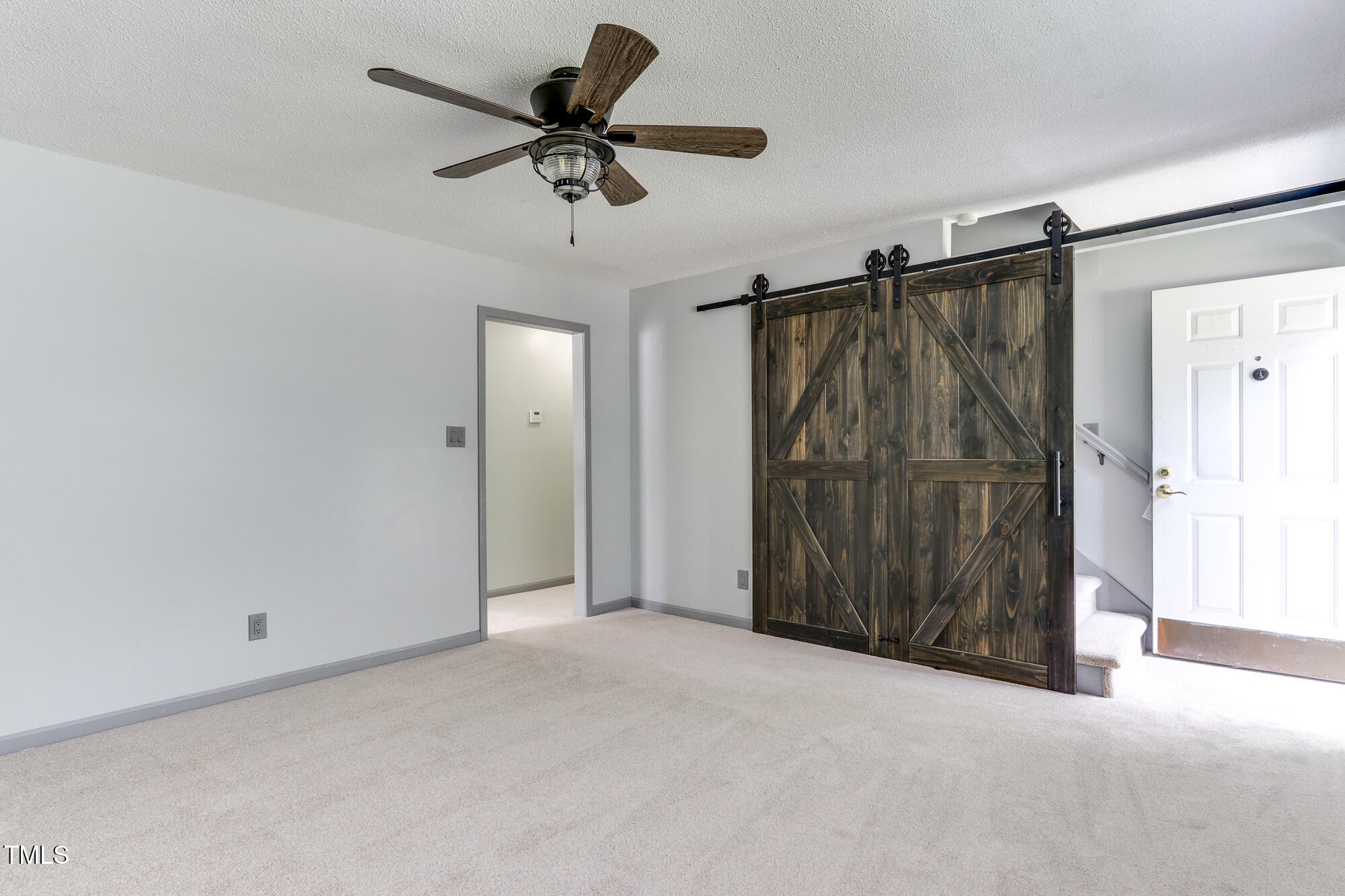 2806 Ross Road
