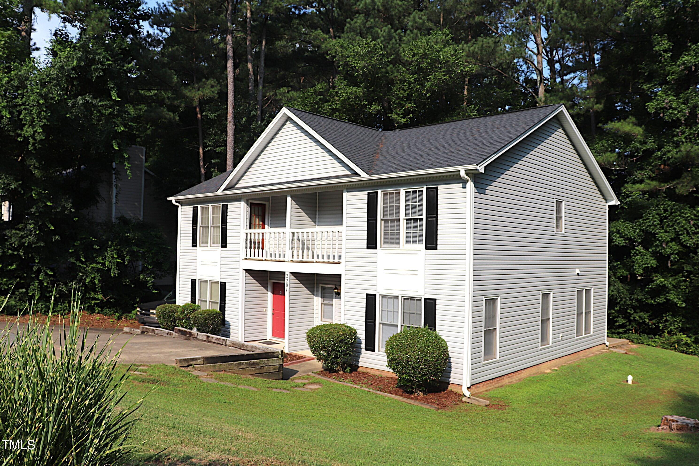 2204 Caroline Drive