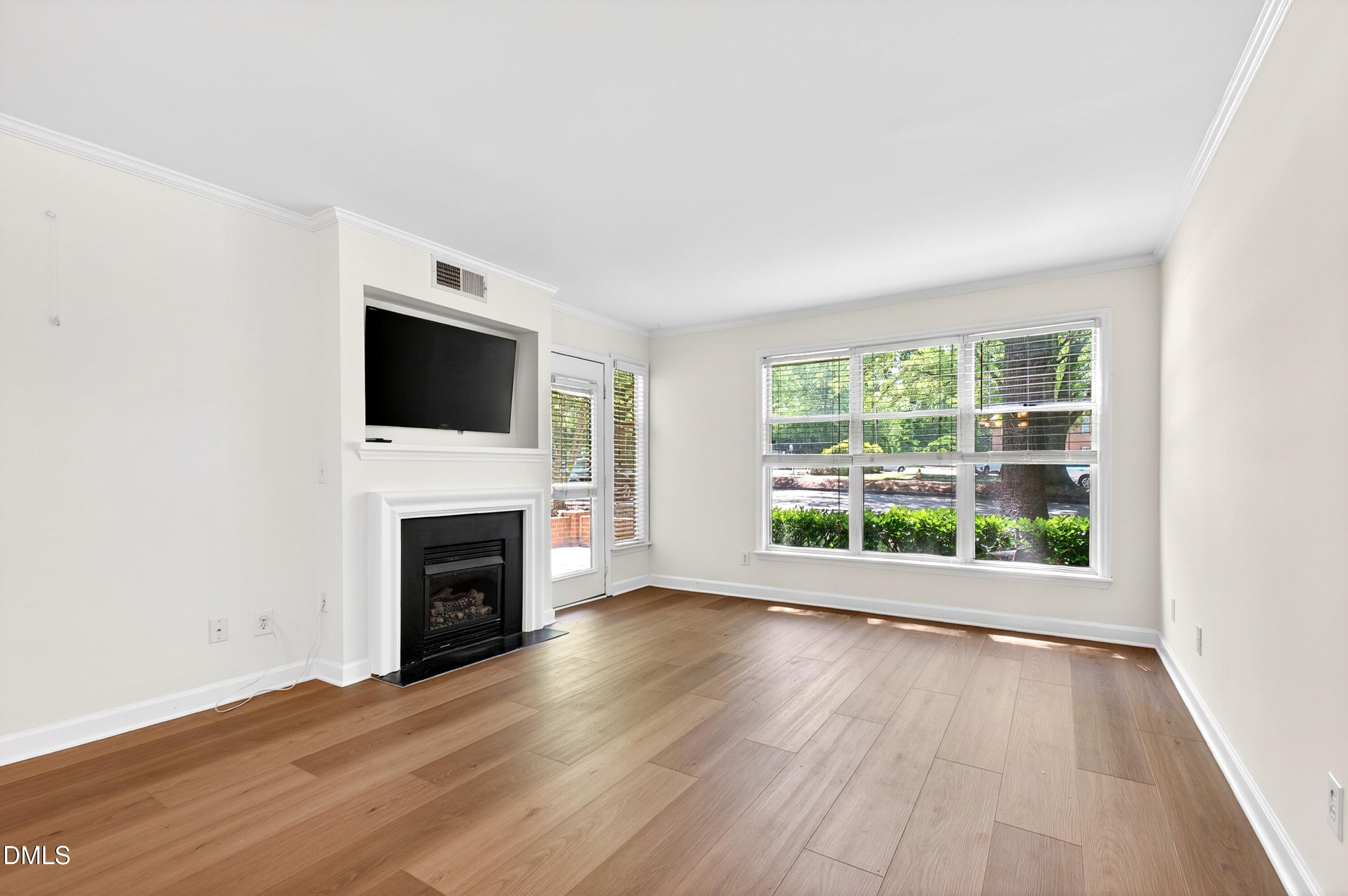 1010 Nicholwood Drive 103