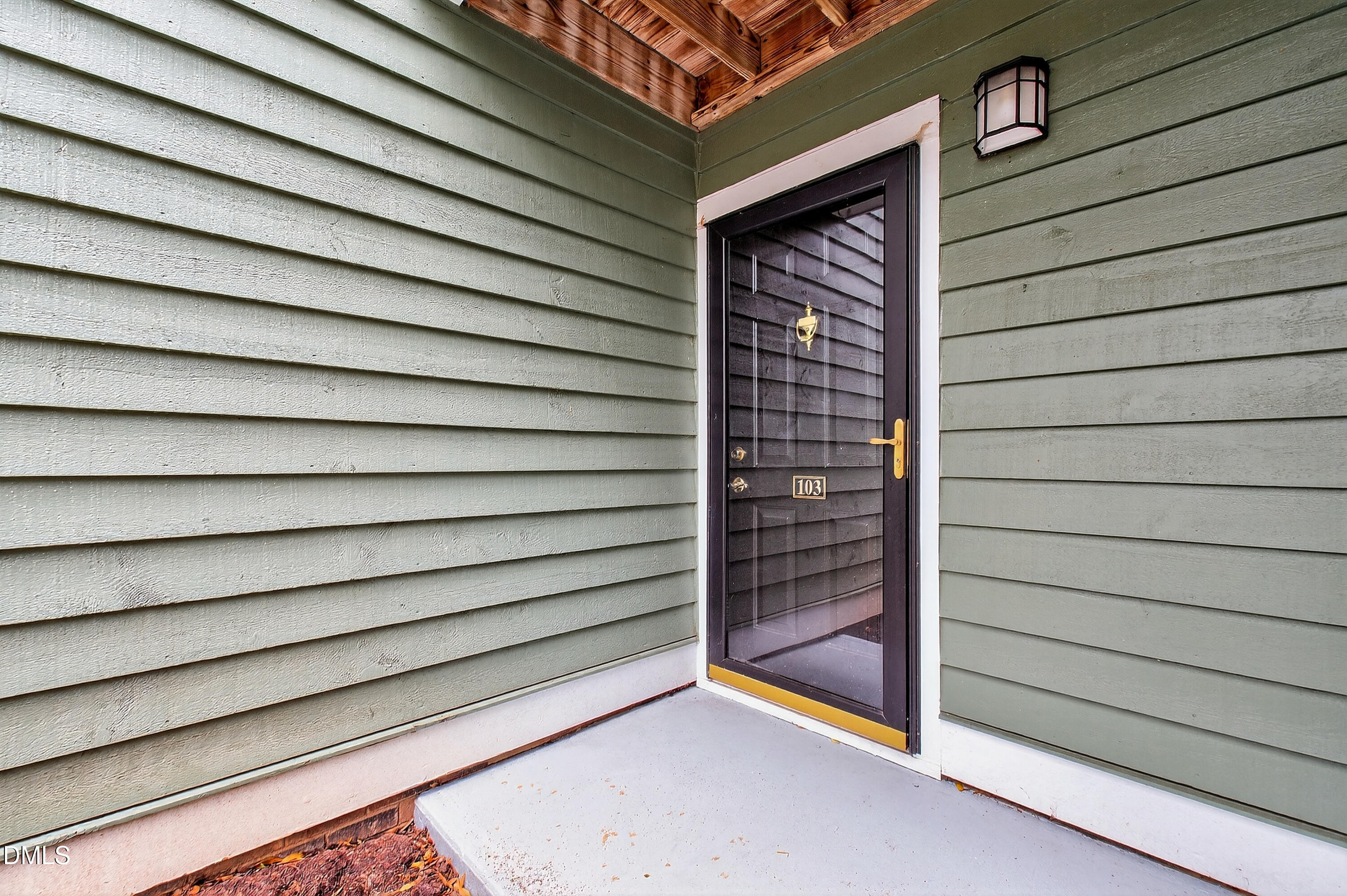 1010 Nicholwood Drive 103