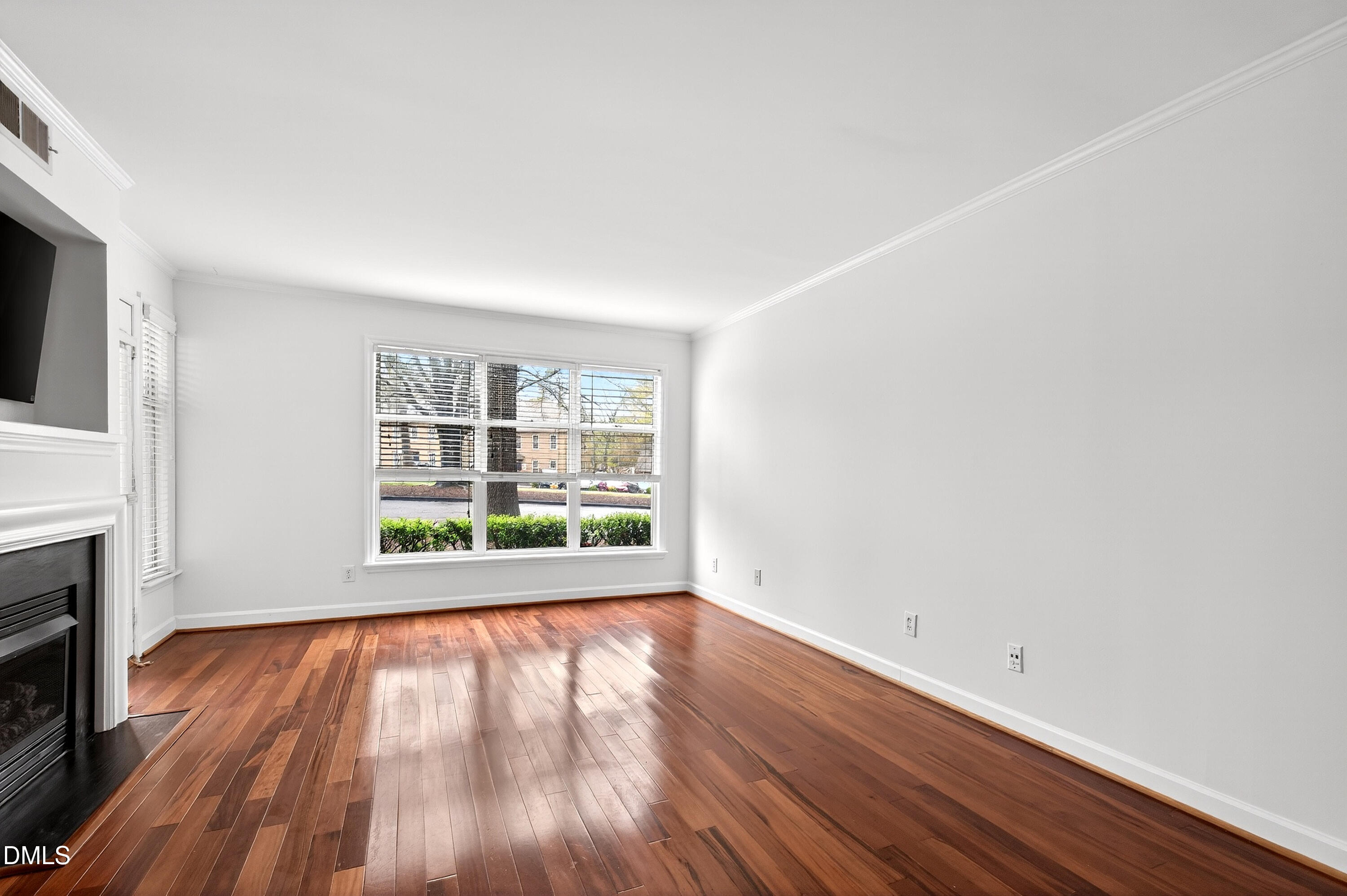 1010 Nicholwood Drive 103