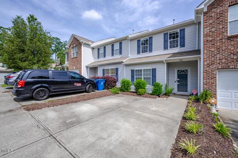 Townhouse in Durham NC 546 Summer Breeze Drive 24.jpg