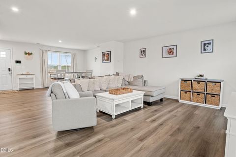 68 Florentine Court Angier NC 27501