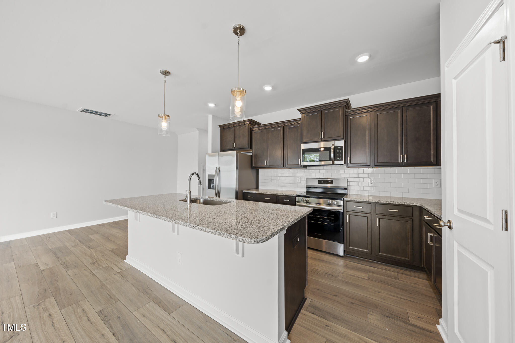 88 Ripple Way 314
