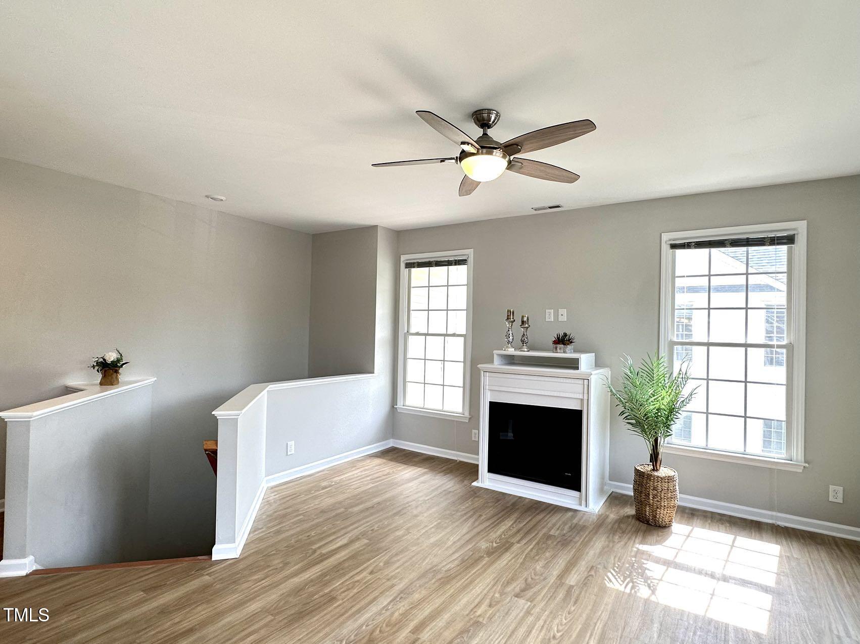 1522 Kudrow Lane