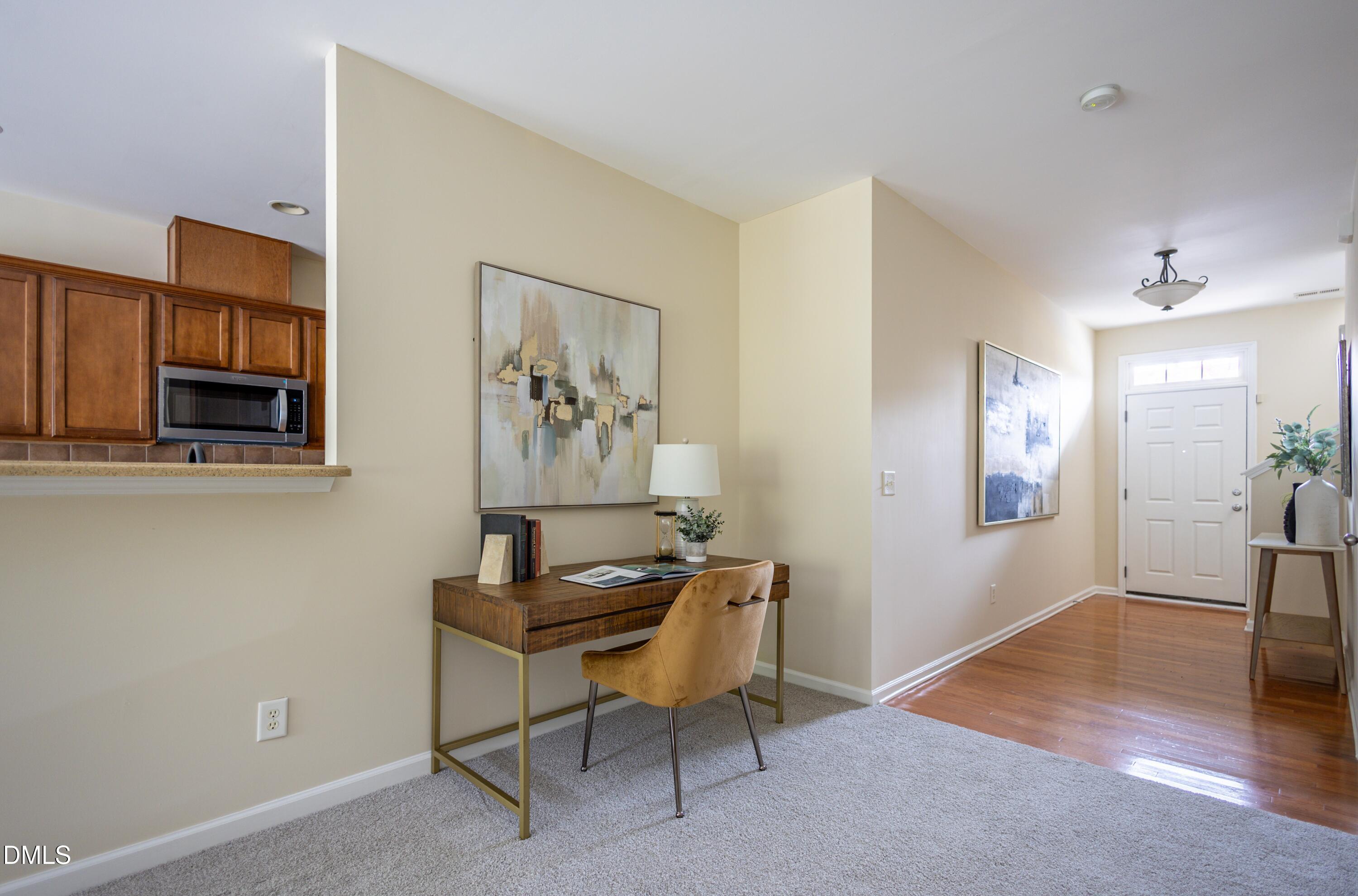 706 Mardonie Reach Lane