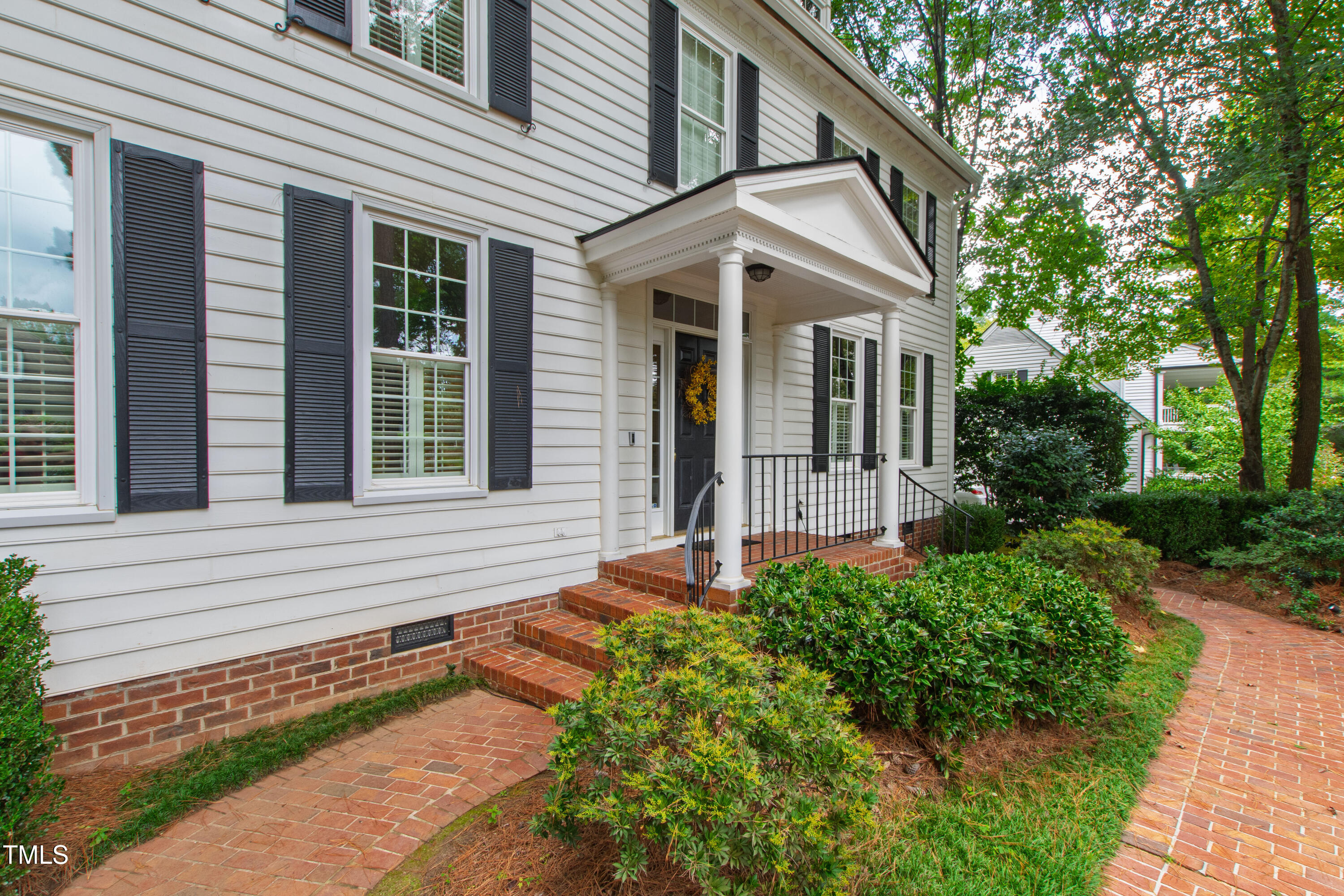 8609 Carriage Tour Lane